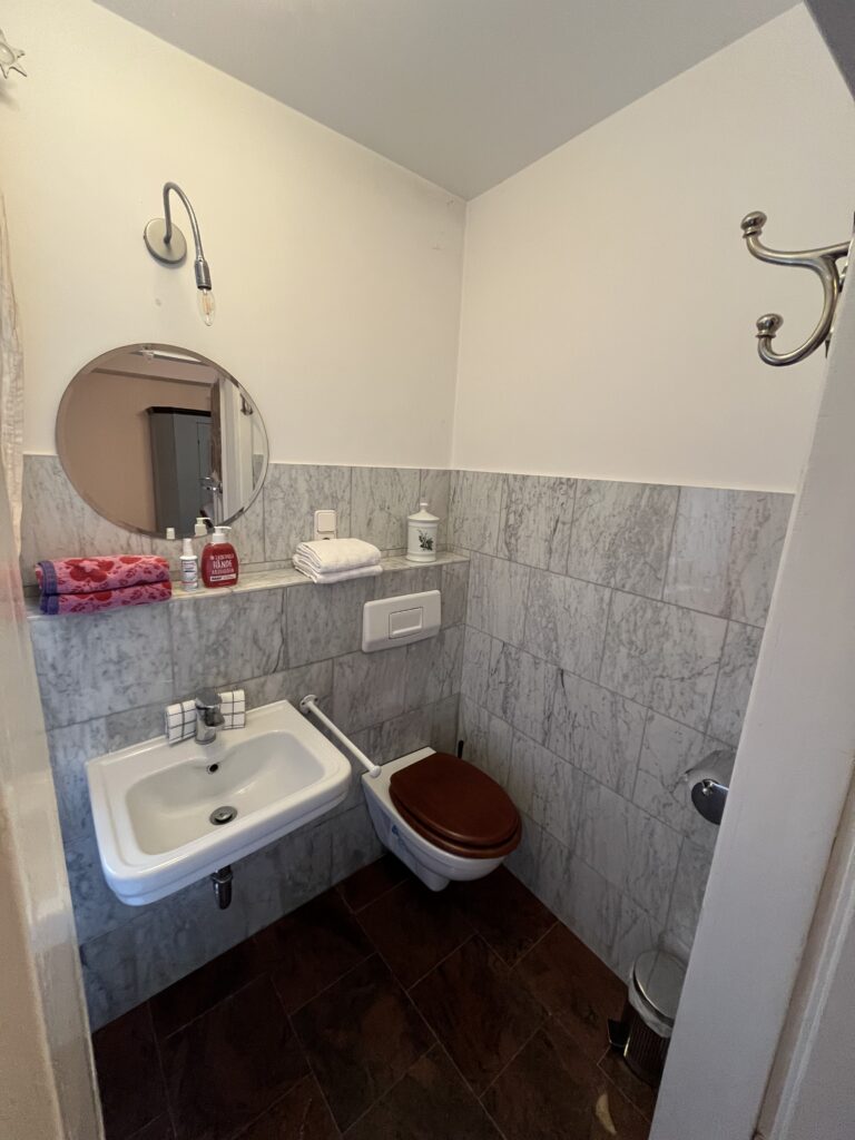 Das Bad des Apartments